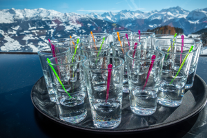 Alkohol za volantem nebo na sjezdovce: Pravidla v roce 2025