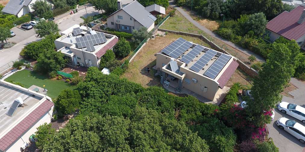 Solární panely a komunitní energetika
