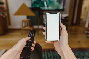 Levné volání do všech sítí, internet a TV balíčky k tomu? Spojte víc služeb do jedné a ušetřete
