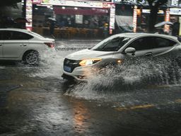 Nehoda bez viníka? Náhrada škody může jít z vaší kapsy