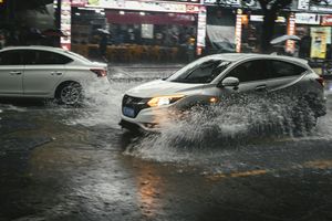 Nehoda bez viníka? Náhrada škody může jít z vaší kapsy