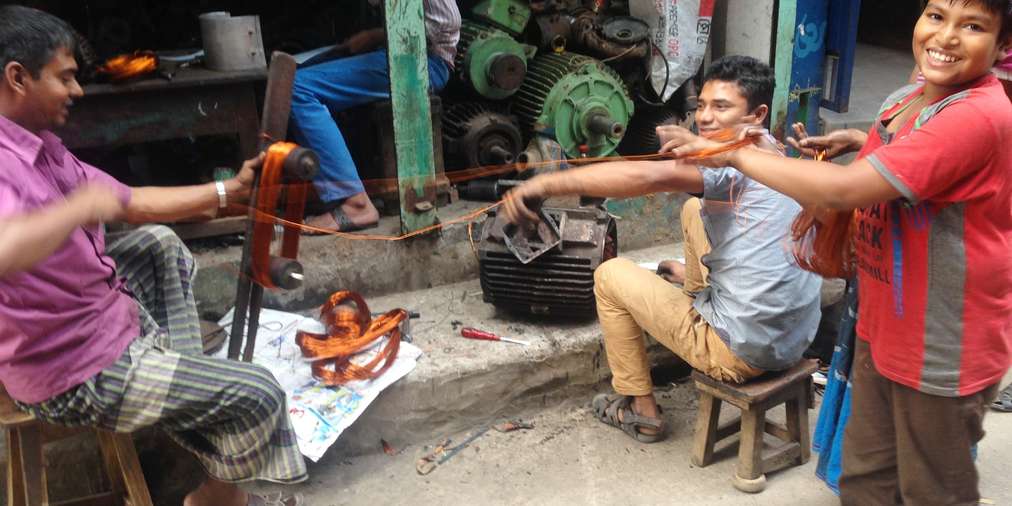 Recyklace elektroodpadu a motoru v Bangladéši