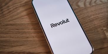 Revolut jako mobilní operátor: Jeho levný tarif s neomezenými daty by mohl přijít i do Česka