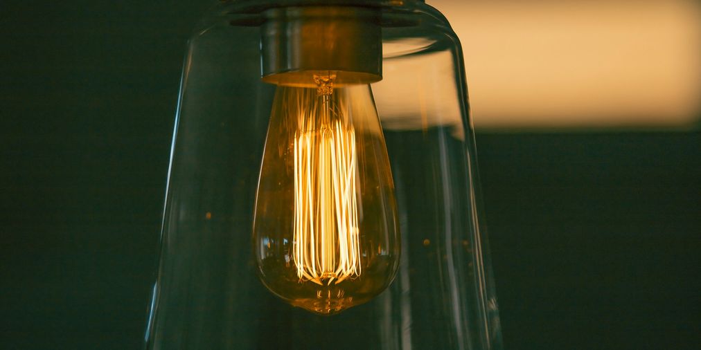 Investice do úsporné LED žárovky se vyplatí. I ve sklepě