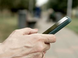 Mobilní operátoři na Slovensku: Volají naši sousedé levněji?
